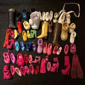 Barbie Shoe & similar doll Shoes SINGLE shoe Lot Of 55+ Individual heels Boots